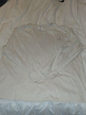 PINK Victoria's Secret Long-Sleeve Crew Tee - Light Cream with Sparkle Studs